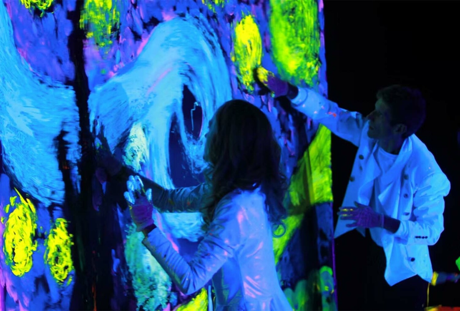 “Artrageous” comes to The Suffolk on October 24. COURTESY THE SUFFOLK