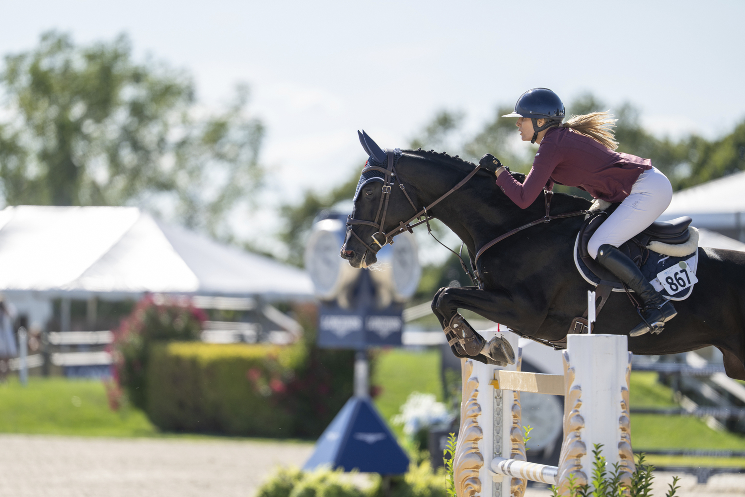 Jessica Mendoza and In The Air claimed their first 5* victory in the $400,000 Longines Hampton Classic Grand Prix on Sunday.  LORI HAWKINS