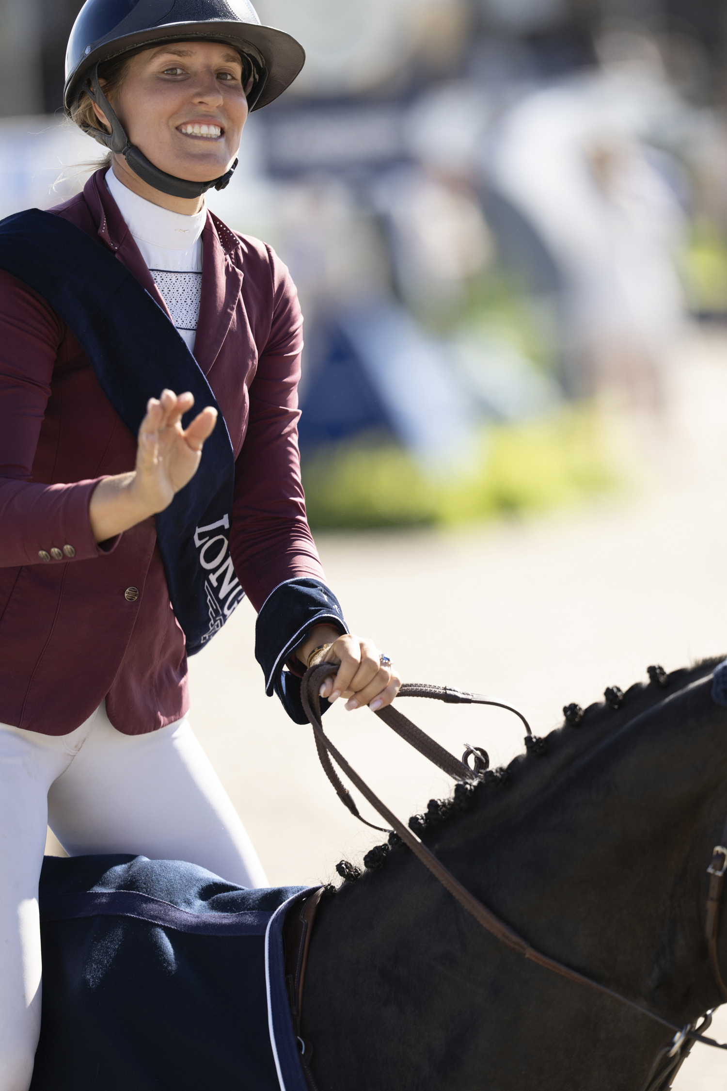 Jessica Mendoza and In The Air claimed their first 5* victory in the $400,000 Longines Hampton Classic Grand Prix on Sunday.  LORI HAWKINS