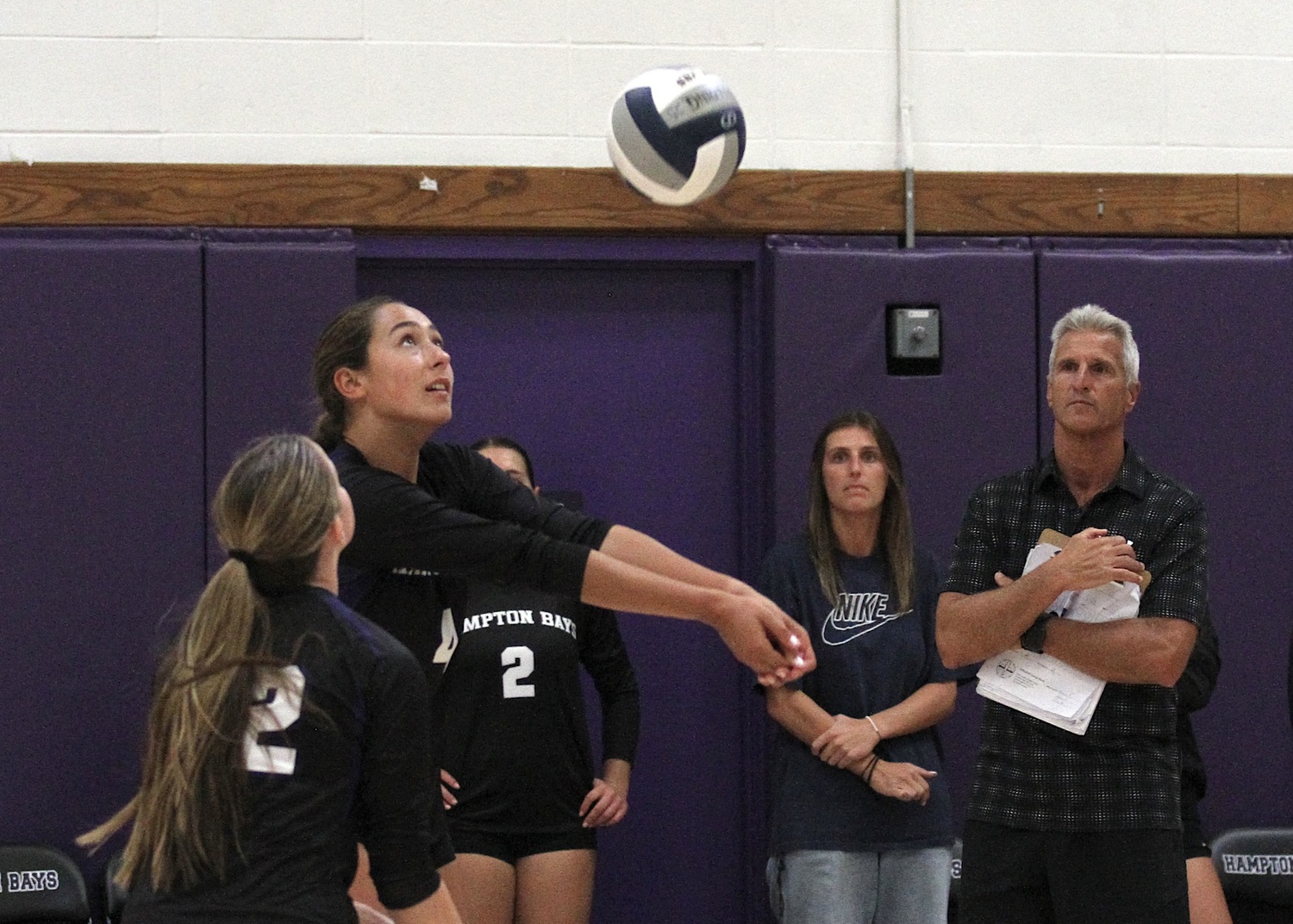 Junior middle blocker Kirra Schoerlin passes the ball. DESIRÉE KEEGAN