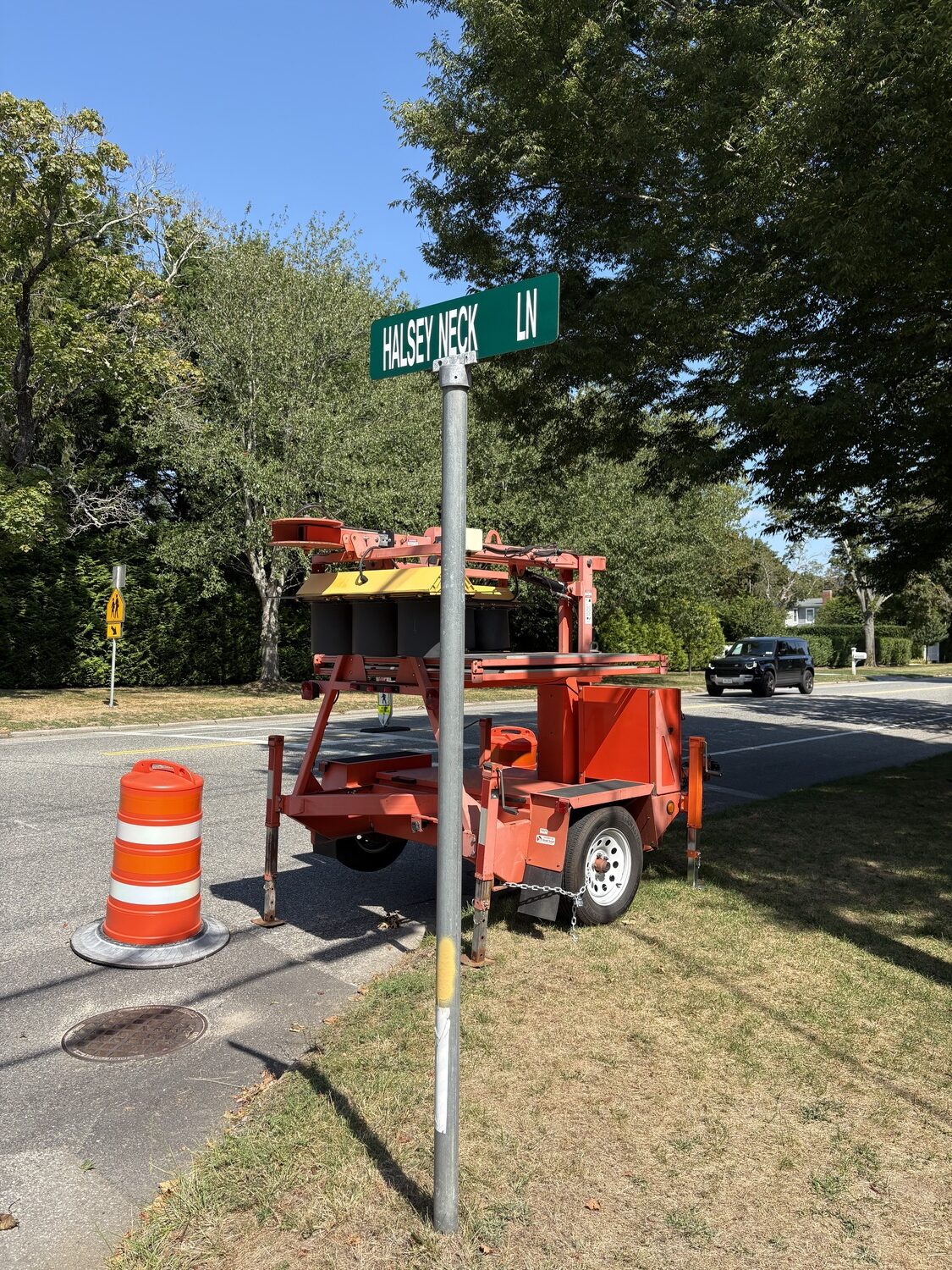 The traffic woes in Southampton Village have continued, and so have the efforts and divided opinions on how to mitigate cut through traffic in residential areas. At temporary stoplight at Halsey Neck Lane was rendered a failure, and is no longer in use. CAILIN RILEY PHOTOS