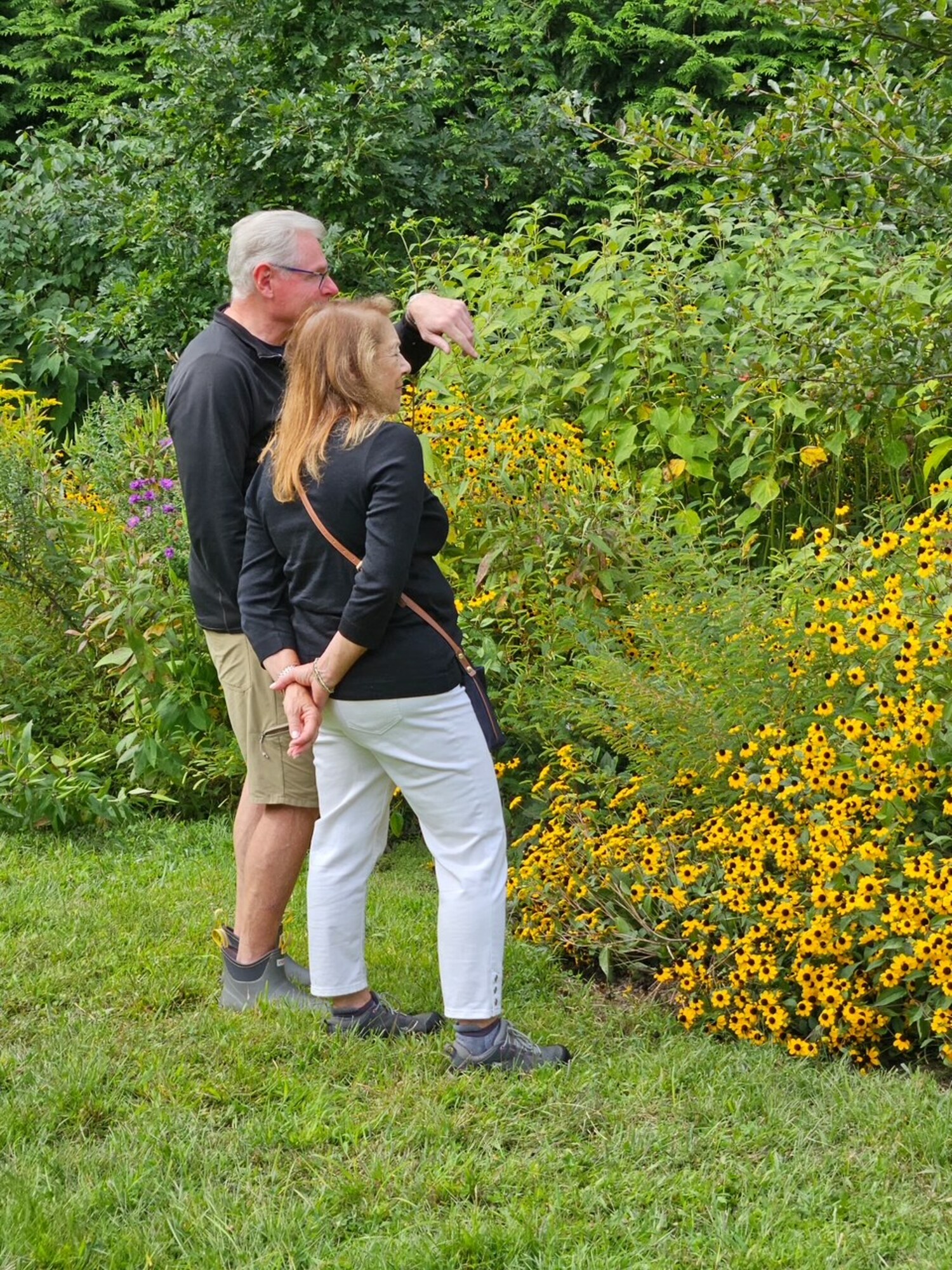 Tourgoers.   COURTESY WESTHAMPTON GARDEN CLUB