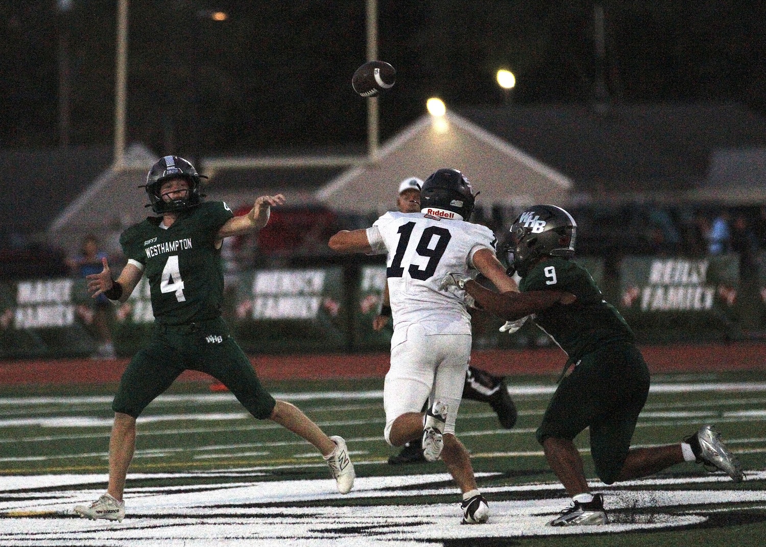 Junior quarterback Jake Calloway passes the ball downfield. DESIRÉE KEEGAN