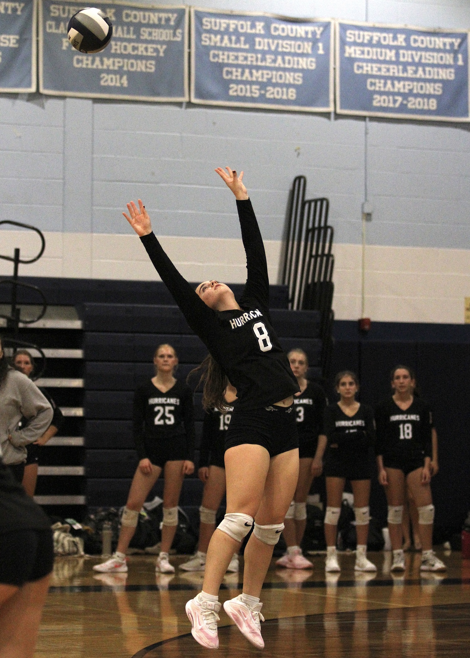 Senior setter Emma O'Came passes the ball. DESIRÉE KEEGAN