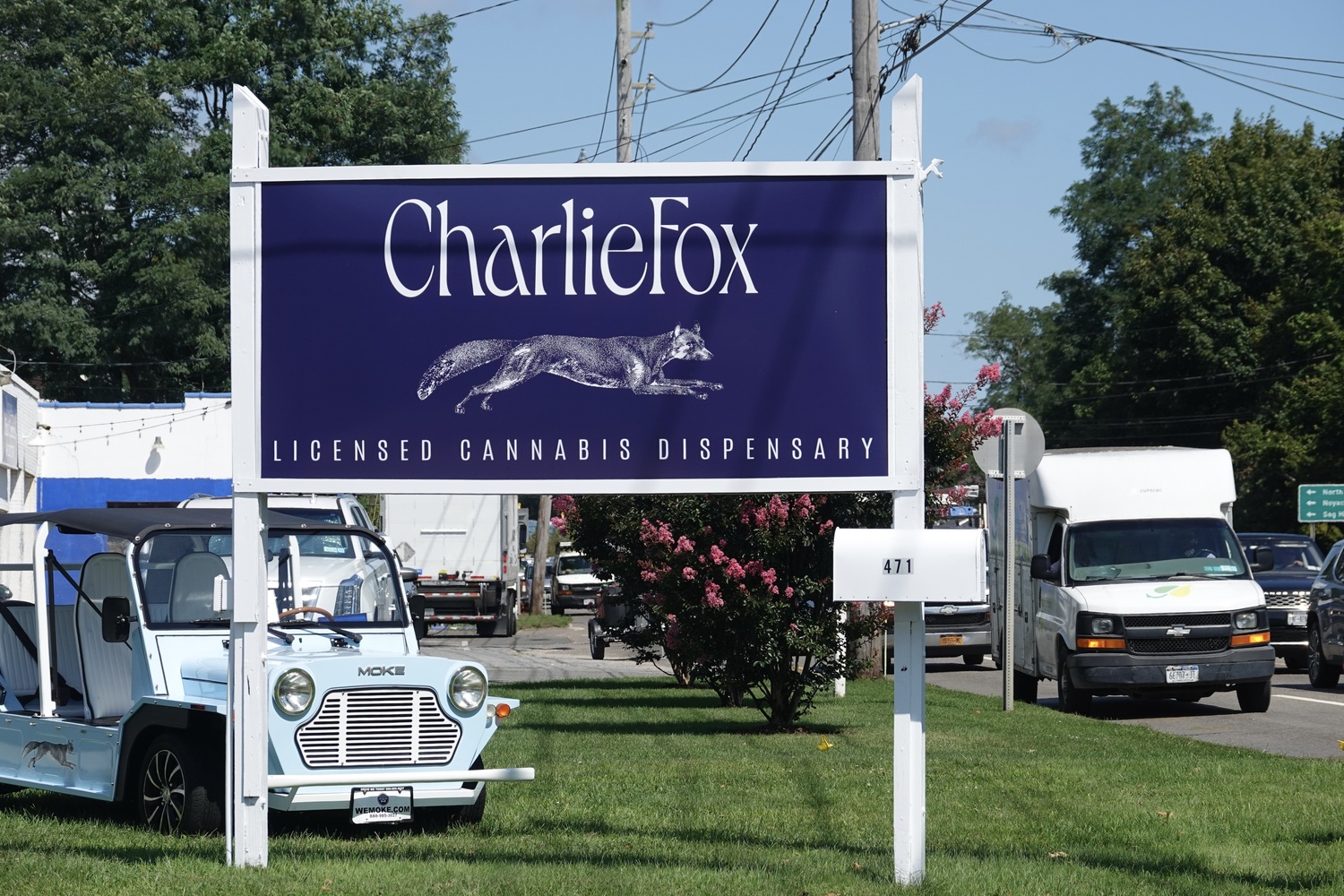 Signs and advertising for Charlie Fox went up at the CR39 property last week without any of the town approvals that other commercial businesses must get before opening. MICHAEL WRIGHT
