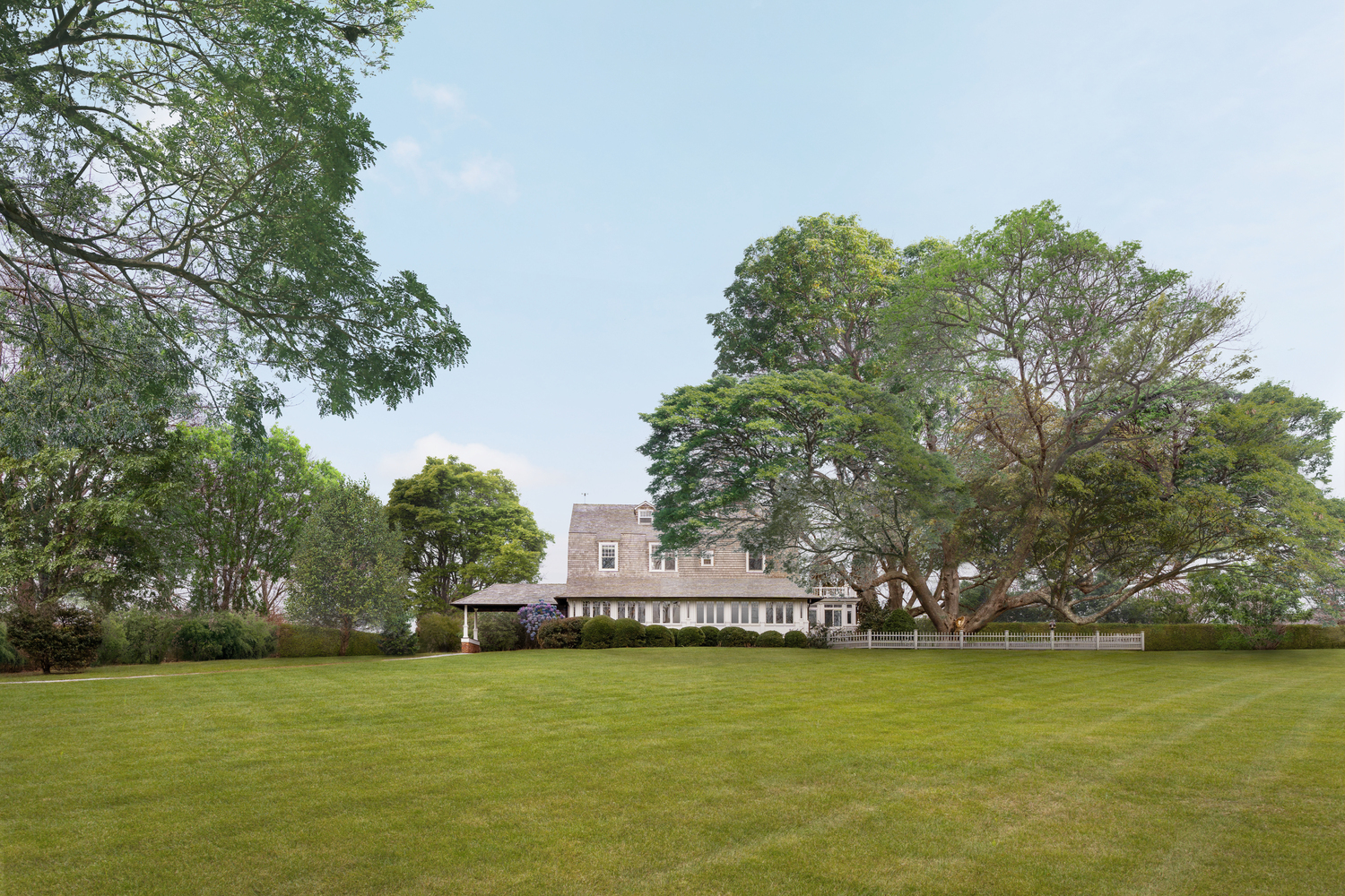 397 Sagg Main Street in Sagaponack recently sold for $13.65M. BESPOKE REAL ESTATE