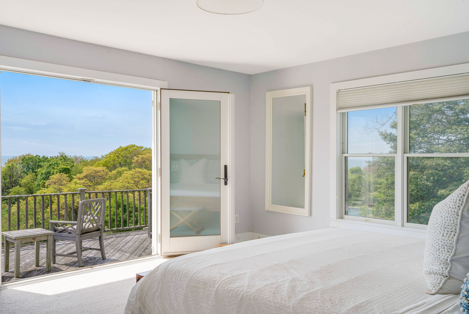 Inside Esha Soni’s Montauk home. DOUGLAS ELLIMAN