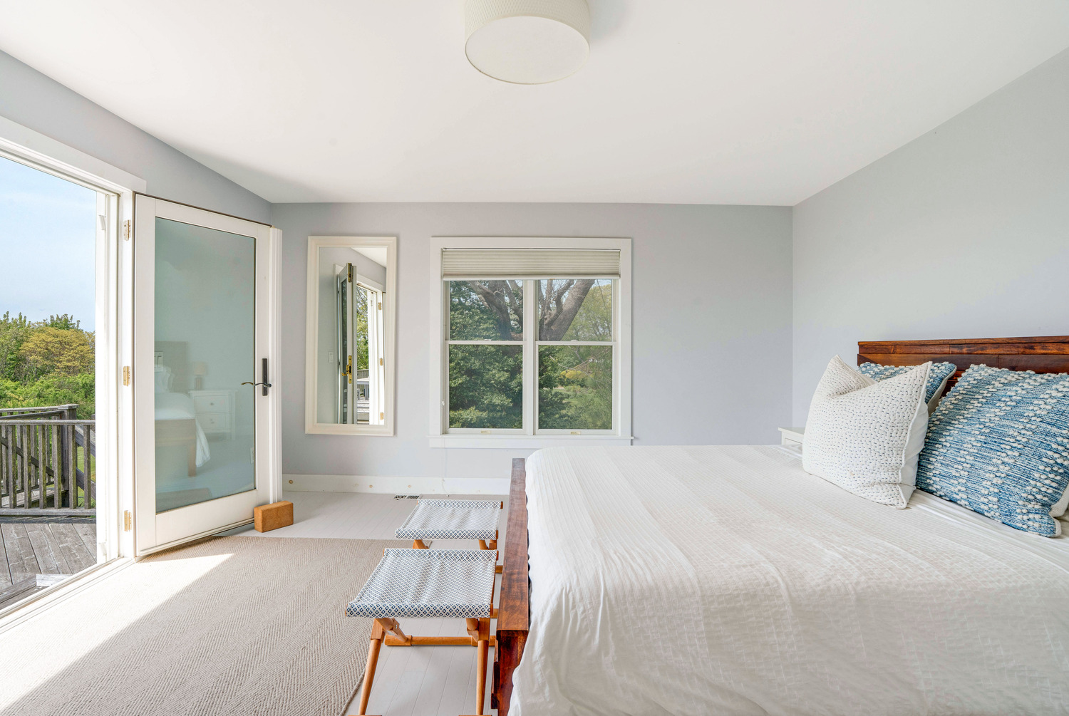 Inside Esha Soni’s Montauk home. DOUGLAS ELLIMAN
