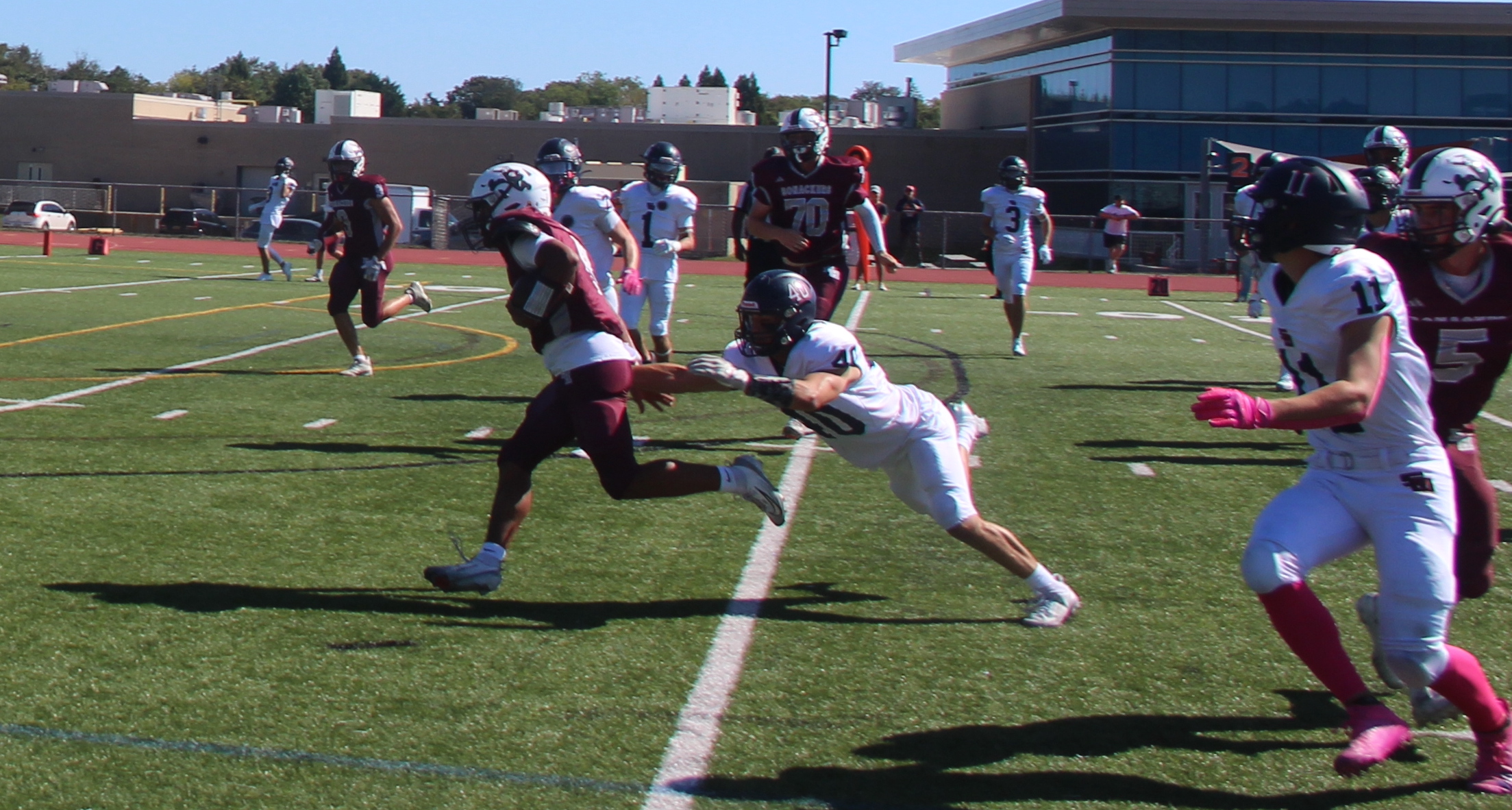 Alex Davis en route to a 15-yard touchdown.  JACK GRAVES