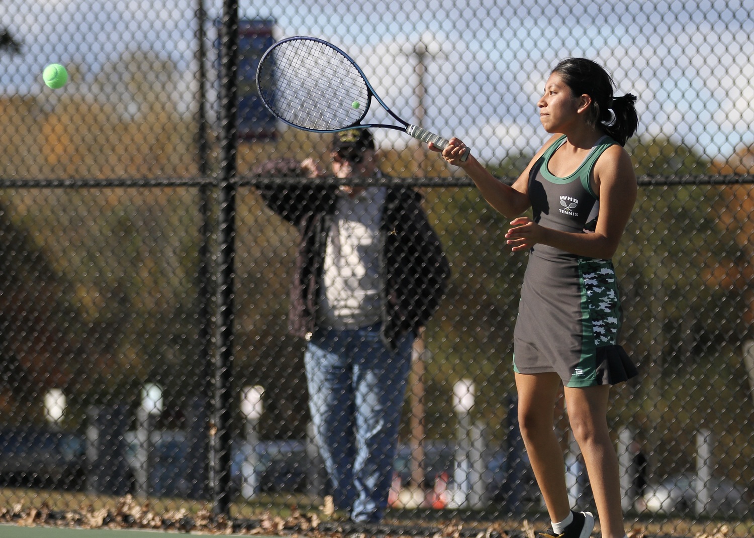Westhampton Beach senior Abigail Gomez keeps the rally going. DESIRÉE KEEGAN