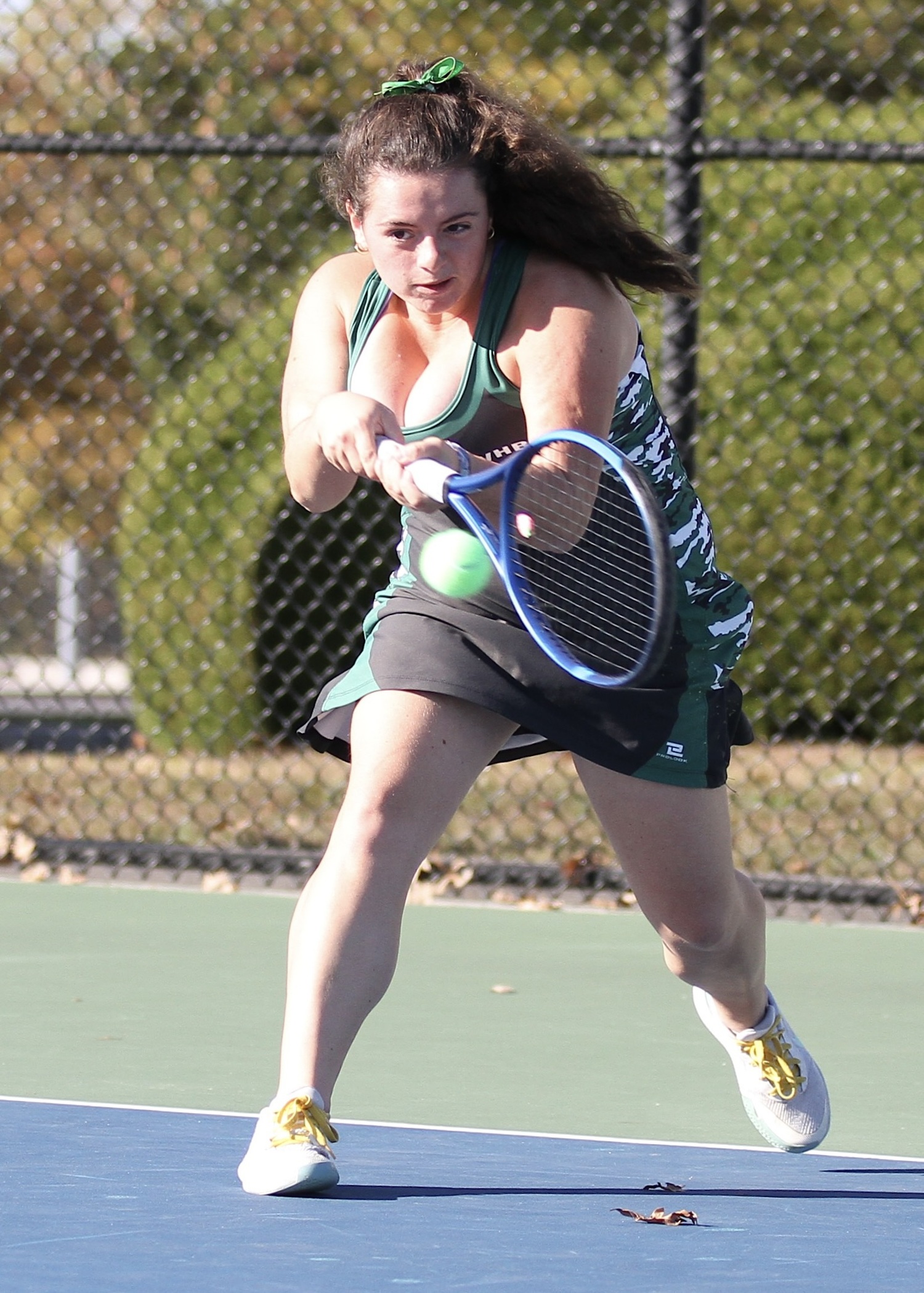 Westhampton Beach sophomore Ali Brandi returns the ball. DESIRÉE KEEGAN
