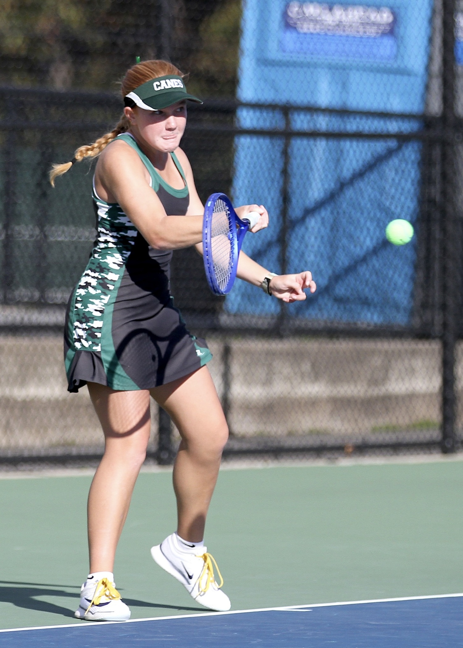 Westhampton Beach sophomore Grace Hart returns a serve. DESIRÉE KEEGAN