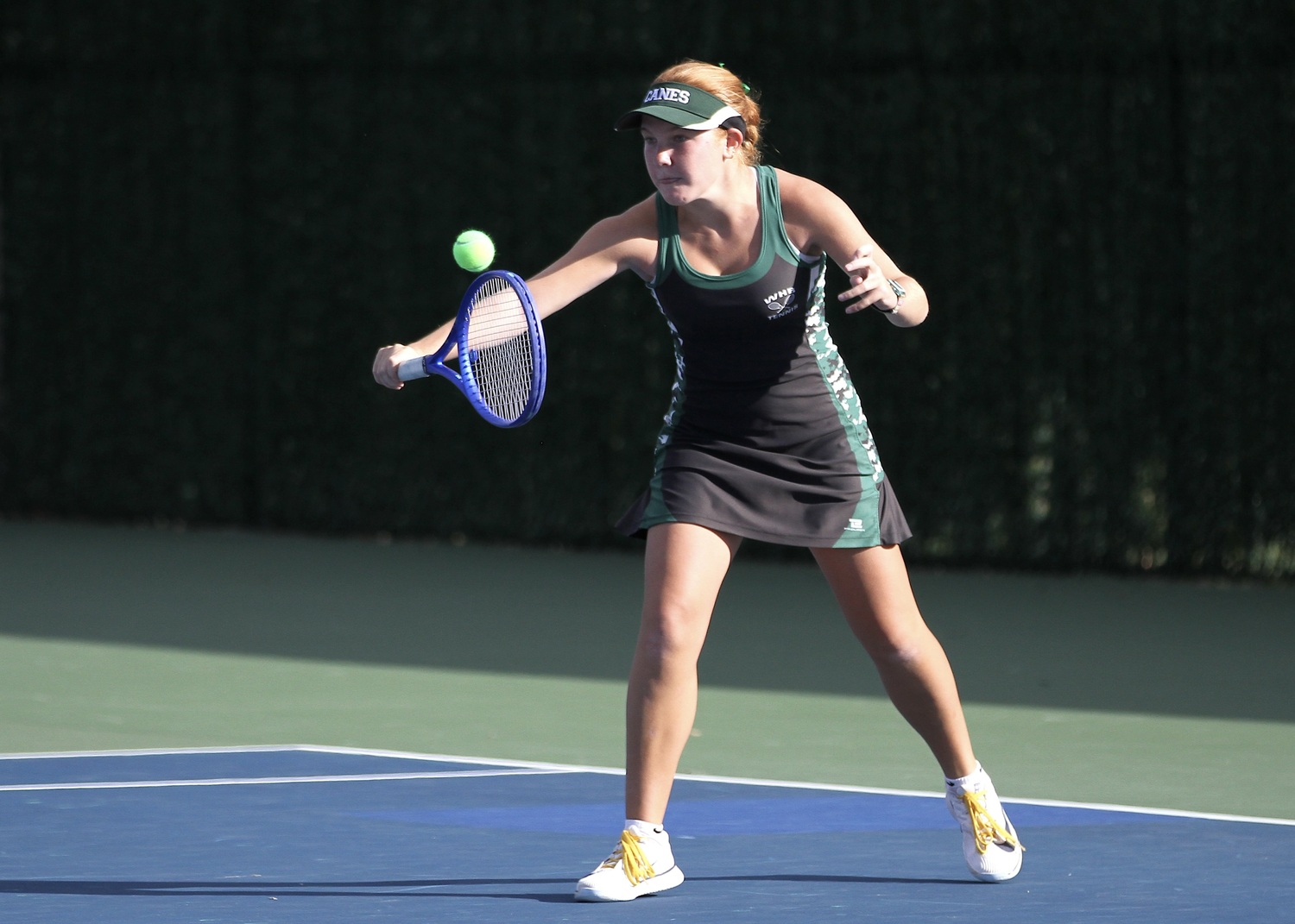 Westhampton Beach sophomore Grace Hart stays in the game. DESIRÉE KEEGAN