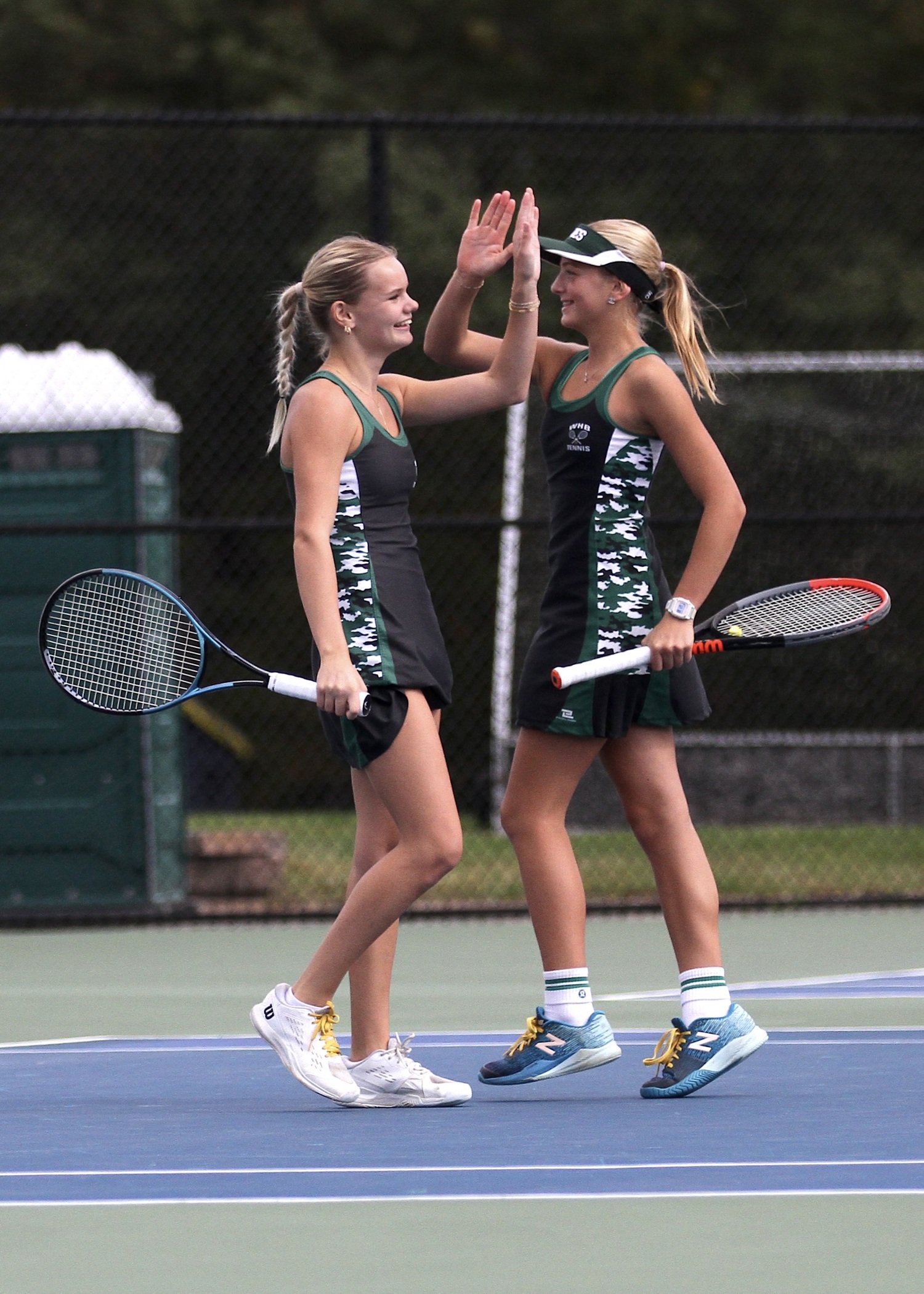 Junior Maddie Montgomery and seventh-grader Riley Magner. DESIRÉE KEEGAN