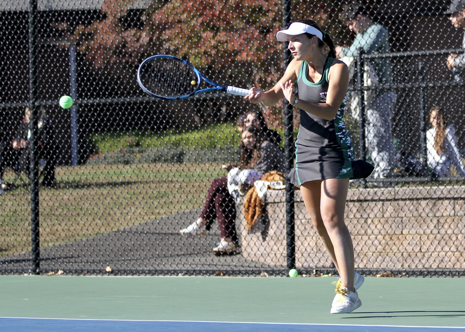 Westhampton Beach junior Zoë Grellet-Aumont returns a serve. DESIRÉE KEEGAN