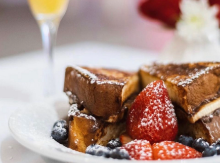 Claude's Restaurant at the Southampton Inn  Weekend Brunch