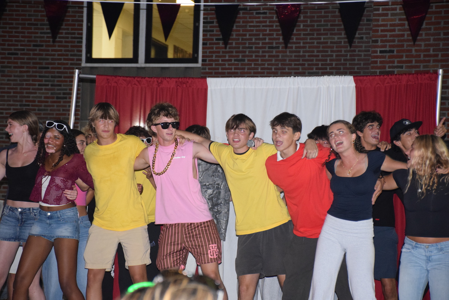 Sag Harbor School District students celebrated homecoming on September 26 with fun activities throughout the day. COURTESY SAG HARBOR SCHOOL DISTRICT