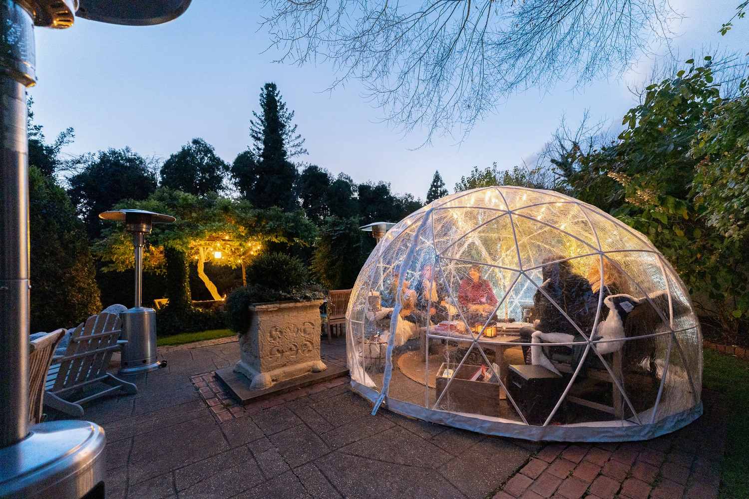 The outdoor igloos create a beautiful but warm outdoor ambiance at the Baker House 1650. LIGHT LINE MEDIA