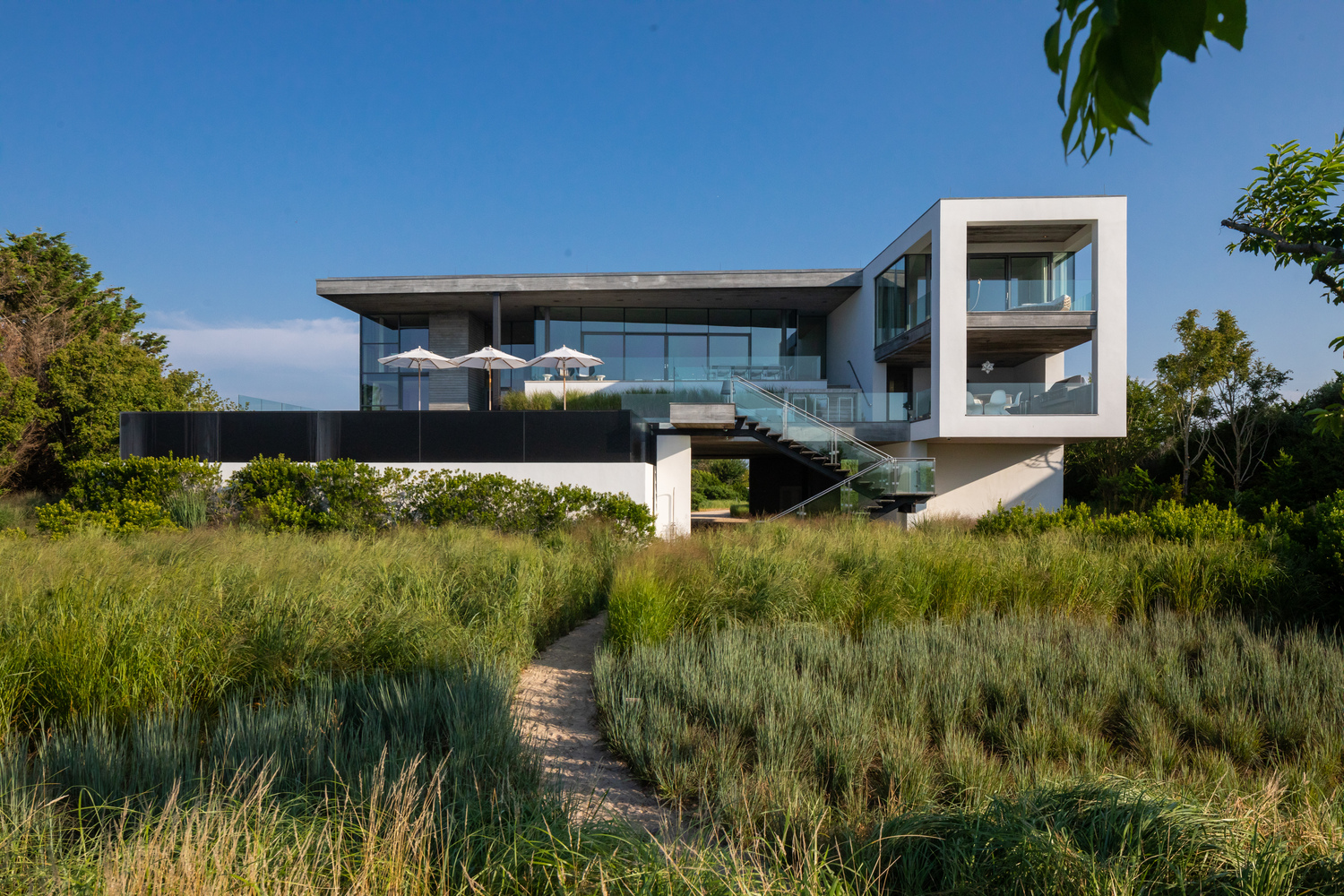 125 Mid Ocean Drive in Bridgehampton. EVAN JOSEPH/EVAN JOSEPH STUDIOS