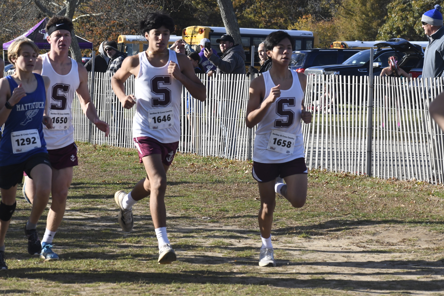 Mariners Will Dupree, left, Tristian Angel and Gael Rosas at the start of their race.  DREW BUDD