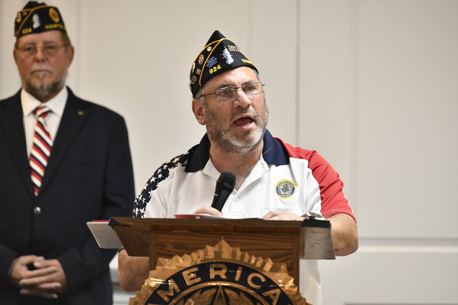 Guest speaker David Agtsteribbe addresses the crowd.