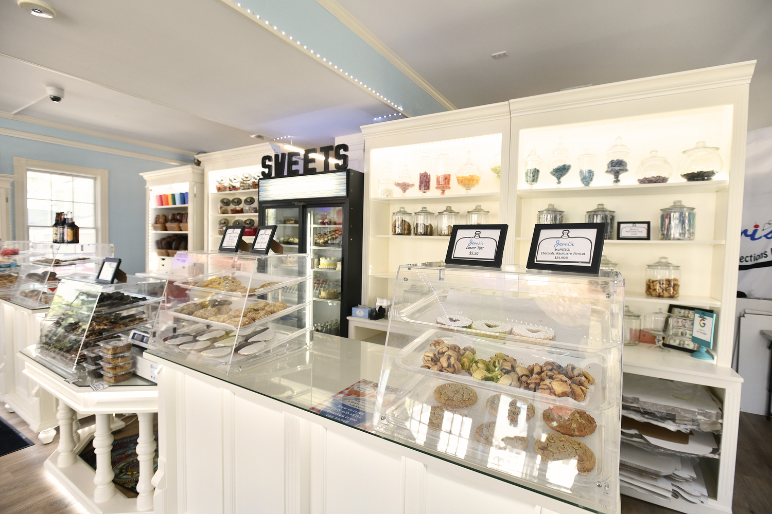 Jerri's Cakery & Confections.  DANA SHAW