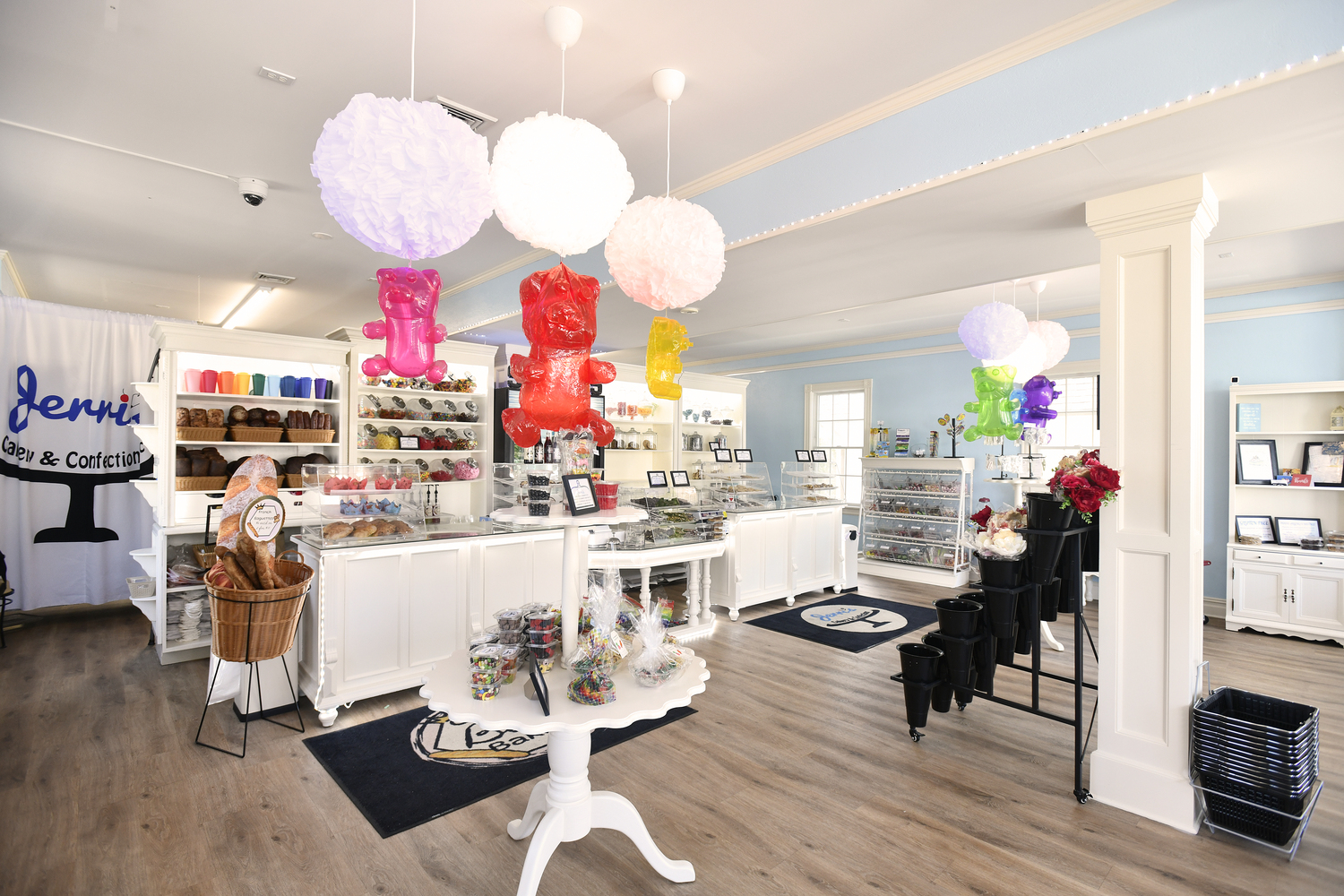 Jerri's Cakery & Confections.  DANA SHAW