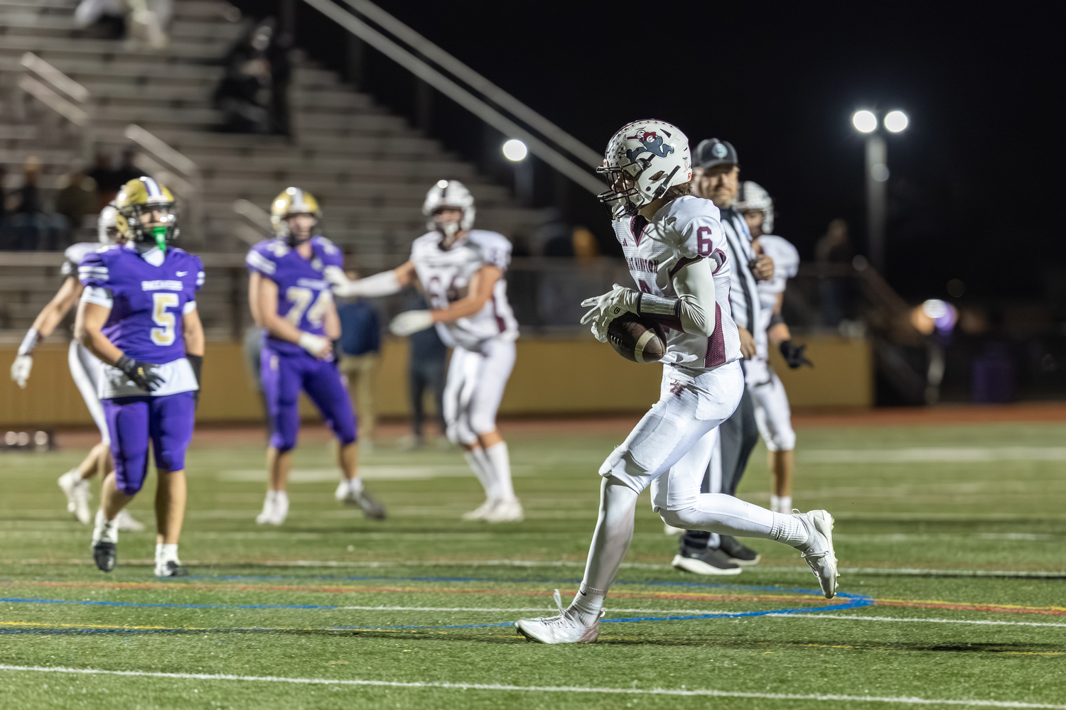 Bonac senior receiver Livs Kuplins catches a pass. RON ESPOSITO