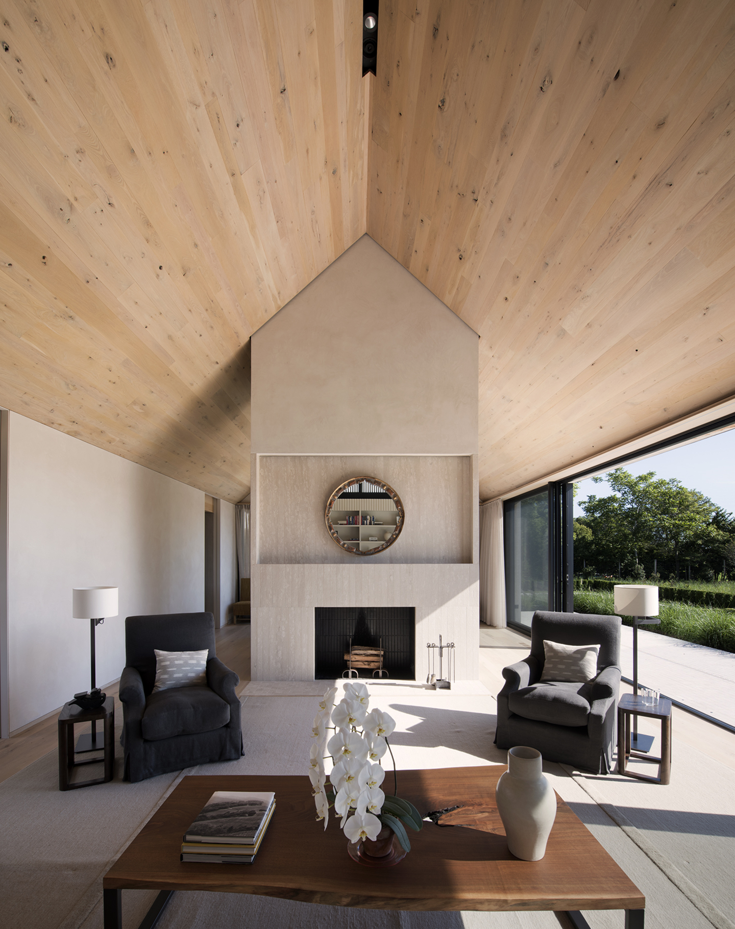 Inside the Georgica Cove home, designed by Bates Masi + Architects. BATES MASI + ARCHITECTS