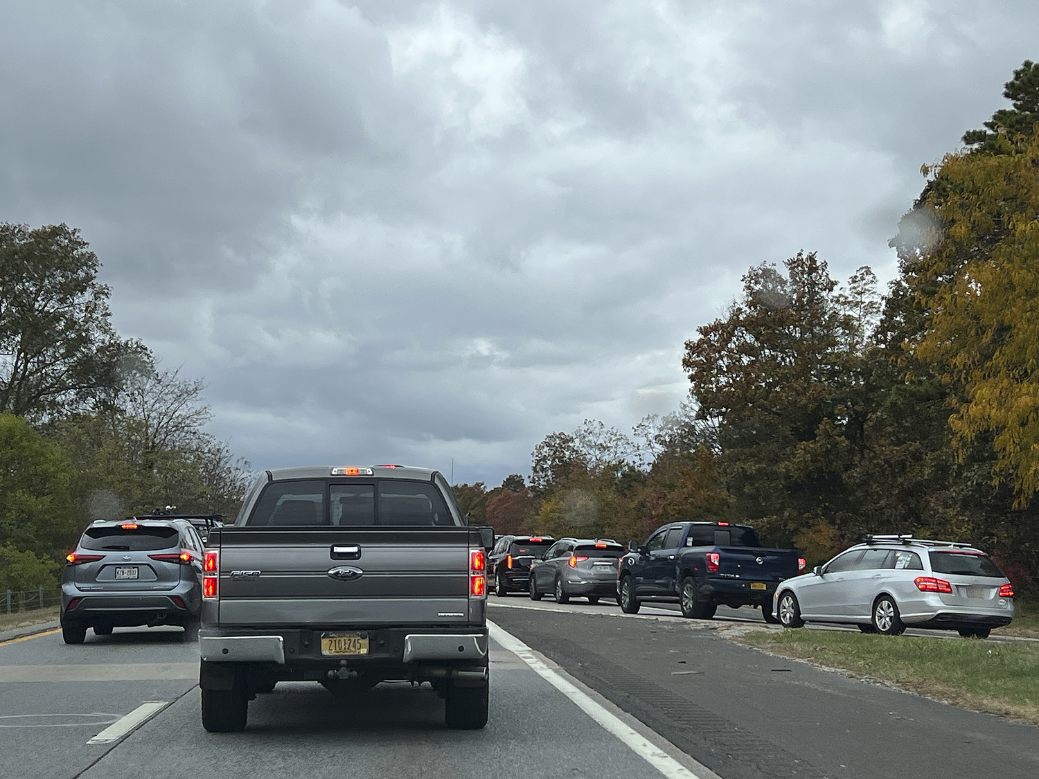 Sunrise Highway westbound traffic on Monday evening. Sunrise Highway west is down to one lane after a heavy rain undermined the bridge over the canal on the far right westbound lane last week.   DANA SHAW
