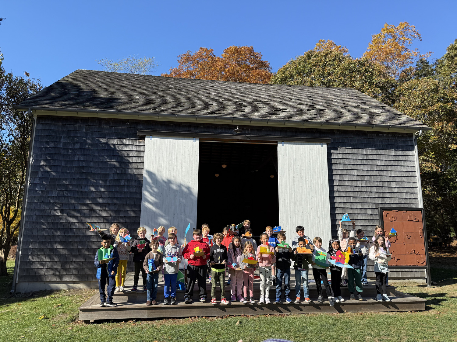 Sag Harbor Elementary School second -graders visited the Arts Center at Duck Creek, where artist and parent Fitzhugh Karol led a hands-on art workshop. COURTESY SAG HARBOR SCHOOL DISTRICT