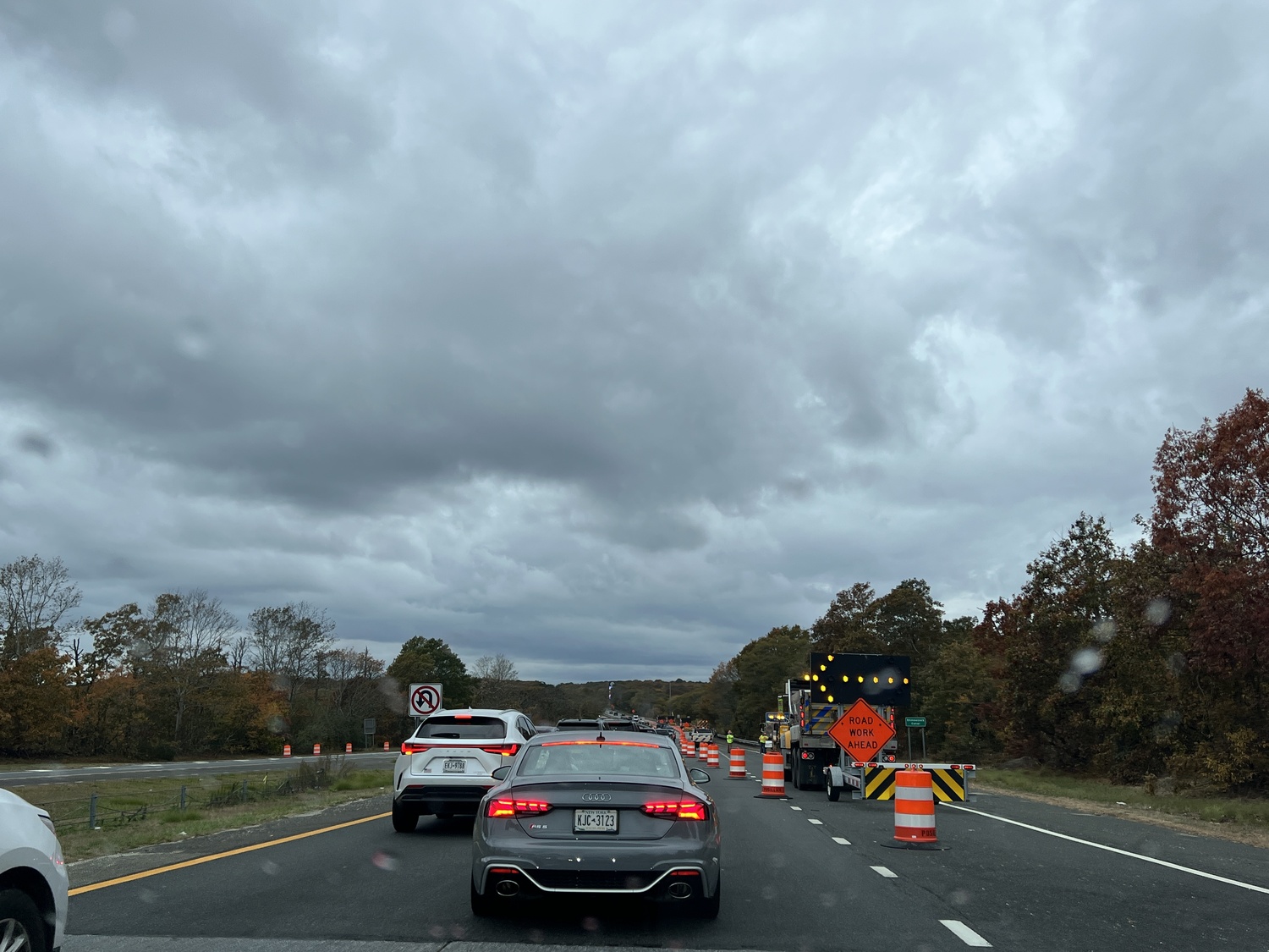 Commuters saw long days in the afternoons since the collapse of the abutments below a bridge on the Sunrise Highway force the closure of the two regular traffic lanes, leaving only the shoulder of the roadway open to a trickle of vehicles. DANA SHAW