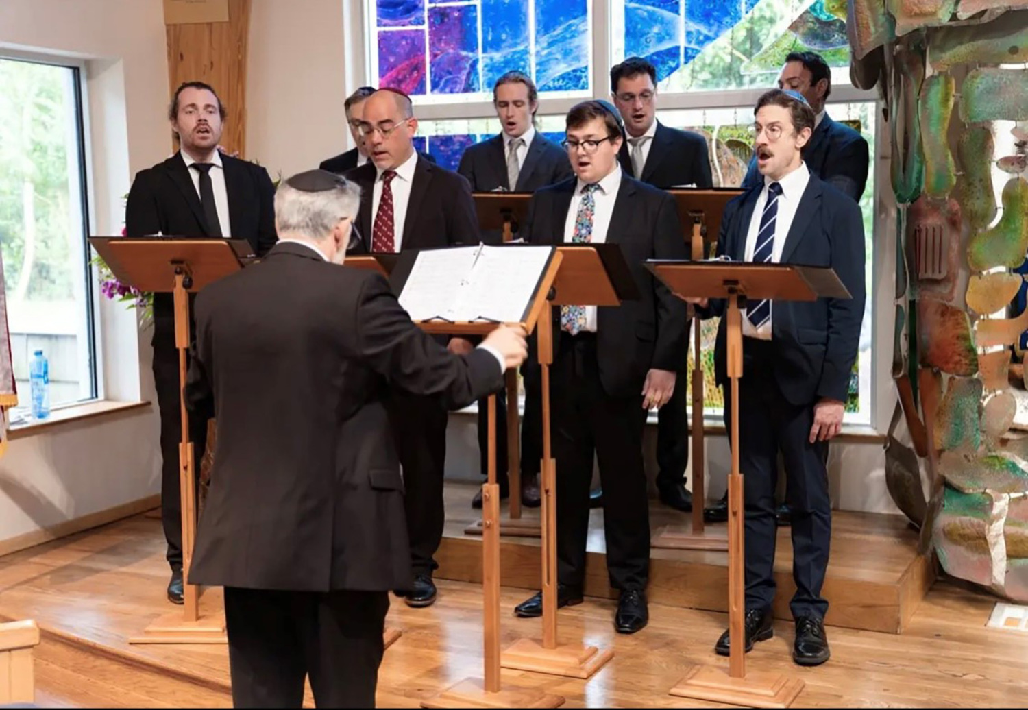 The Hampton Synagogue choir. COURTESY HAMPTON SYNAGOGUE