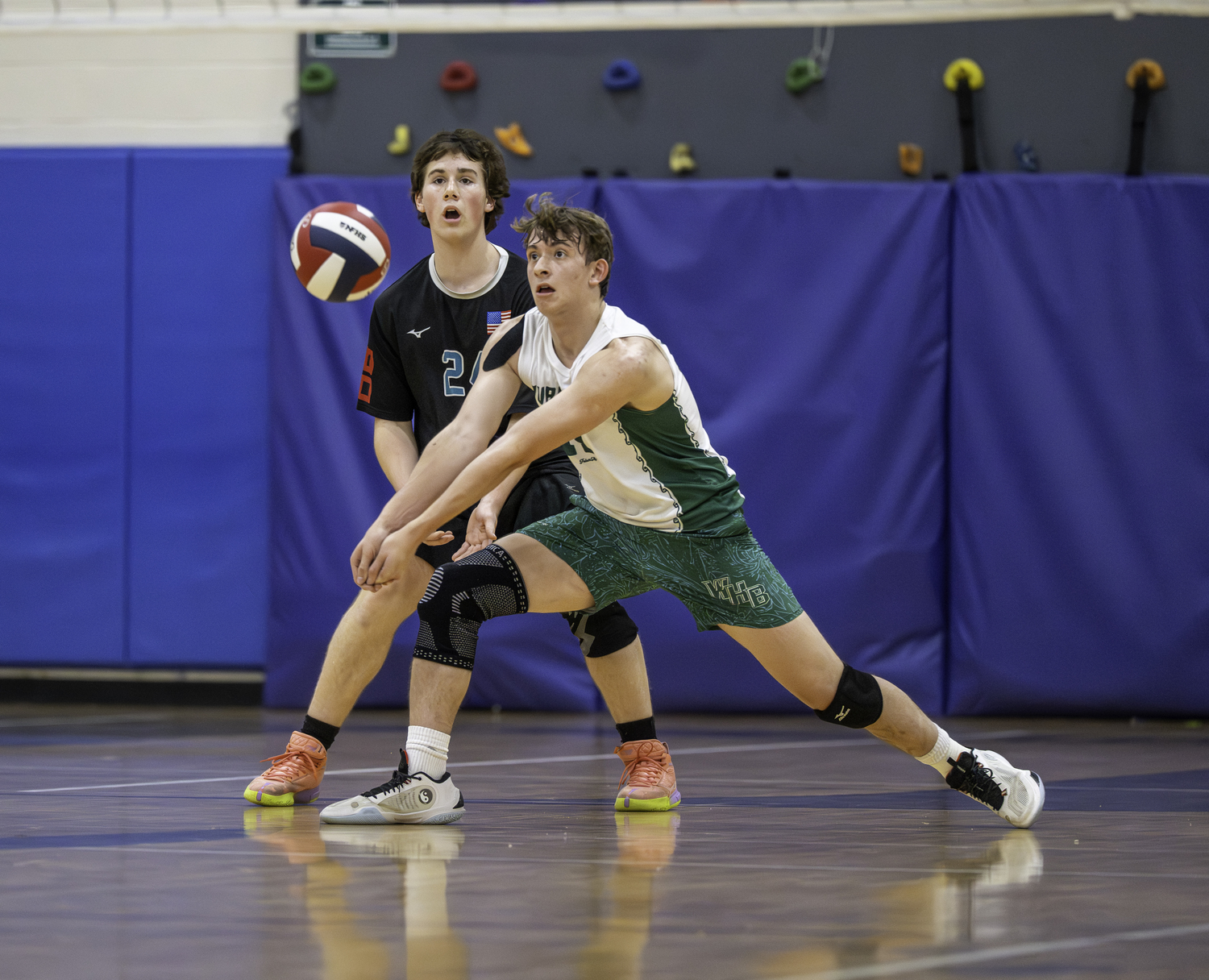 Senior outside hitter Thomas Livia reaches for a serve return. MARIANNE BARNETT