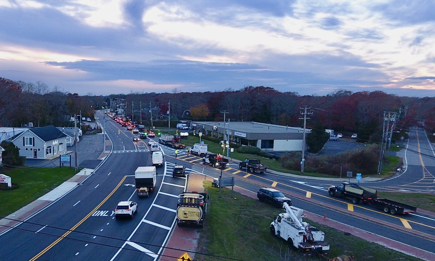 Town police and highway crews are waving cars through the traffic signals at Magee Street this week in hopes of helping traffic move better as driver get used to the new roadway patterns.