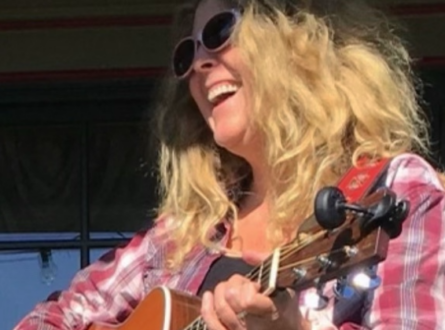 Holiday Sing-Along - Lori Hubbard at the Montauk Library