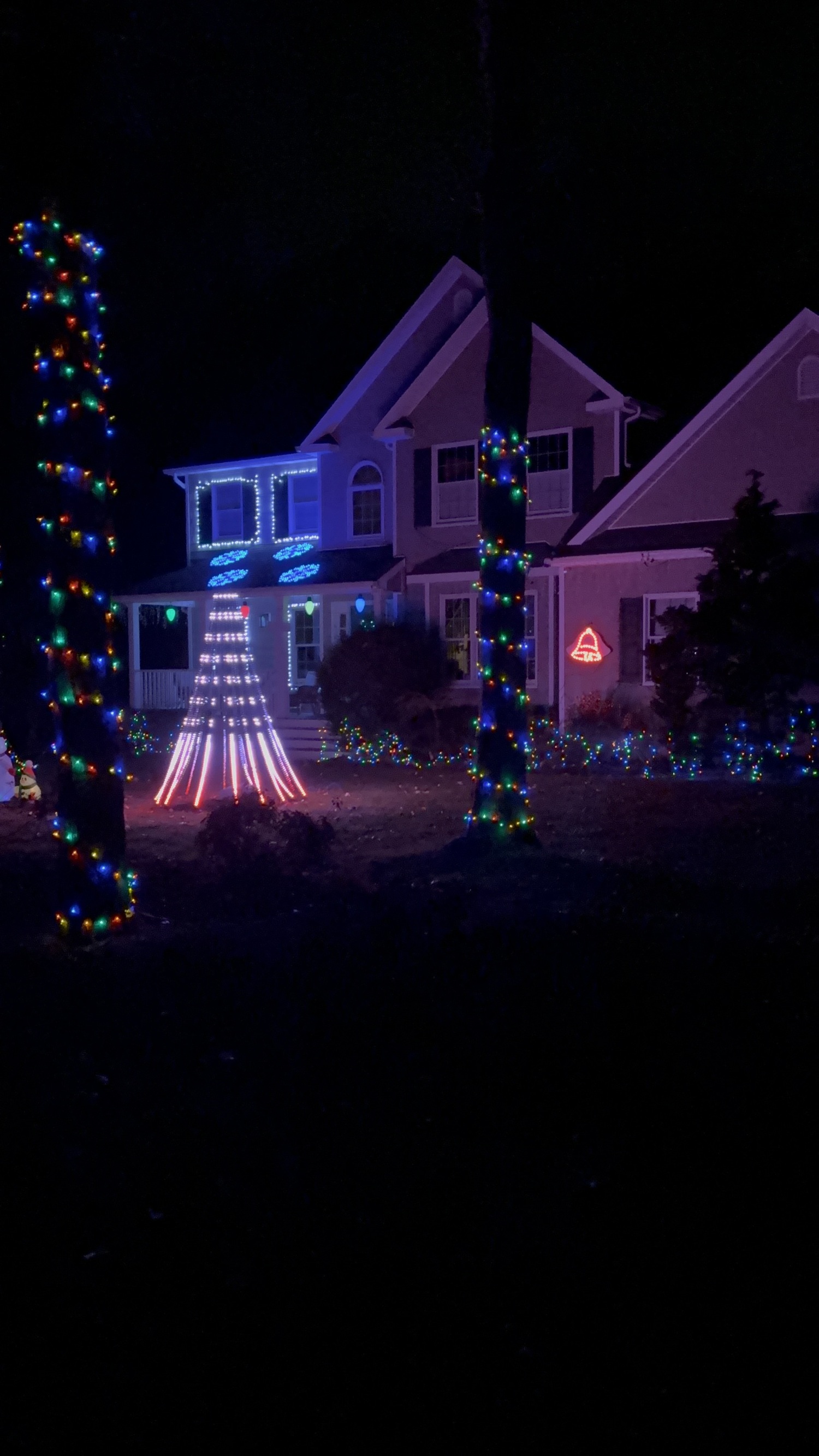Joseph Commisso set up this intricate lights display with coordinating music at his mother's home in East Quogue. CAILIN RILEY