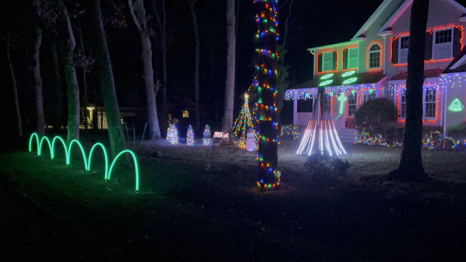 Joseph Commisso set up this intricate lights display with coordinating music at his mother's home in East Quogue. CAILIN RILEY